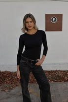 ANNE BASIC TOP NEGRO TOPS - Tienda Siete Mares