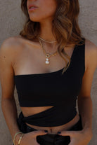AZZU TOP NEGRO TOPS - Tienda Siete Mares
